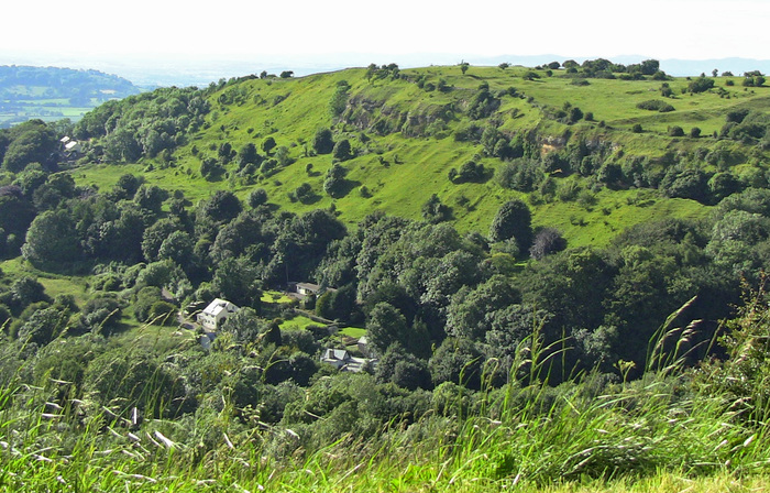 <p><b>Crickley Hill</b> <b>©</b> Andrew D. R. Brown