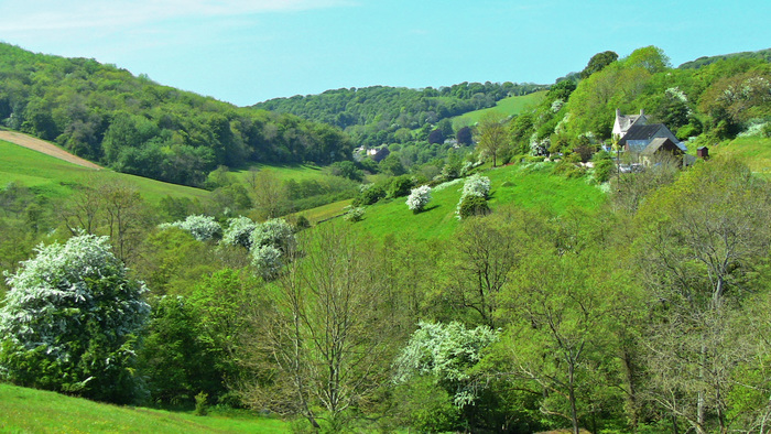<p><b>Snow's Farm</b> <b>©</b> Andrew D. R. Brown