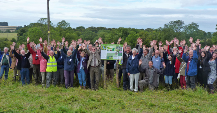 <p><b>Hands up for Rough Bank</b> This is a group photo taken at the official Rough Bank opening on 28th August 2014 <b>©</b> Katie Callaghan
